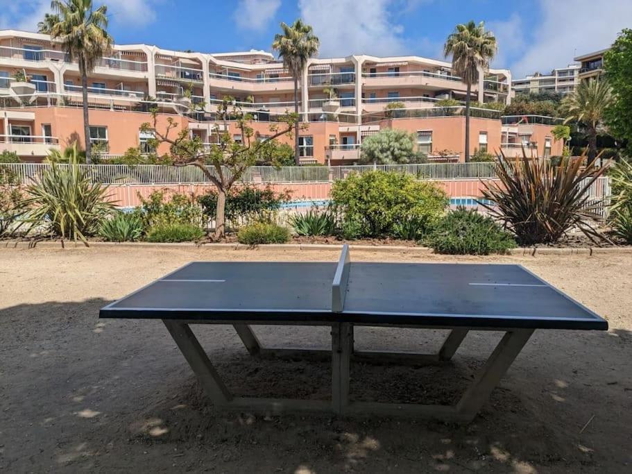 Appartement Vue Mer Sur Les Hauteurs De Nice Exterior foto