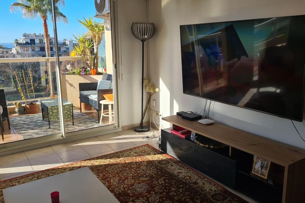 Appartement Vue Mer Sur Les Hauteurs De Nice Exterior foto