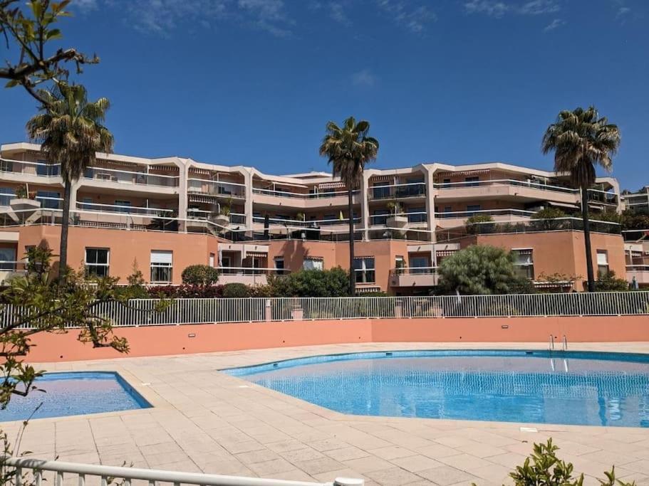 Appartement Vue Mer Sur Les Hauteurs De Nice Exterior foto