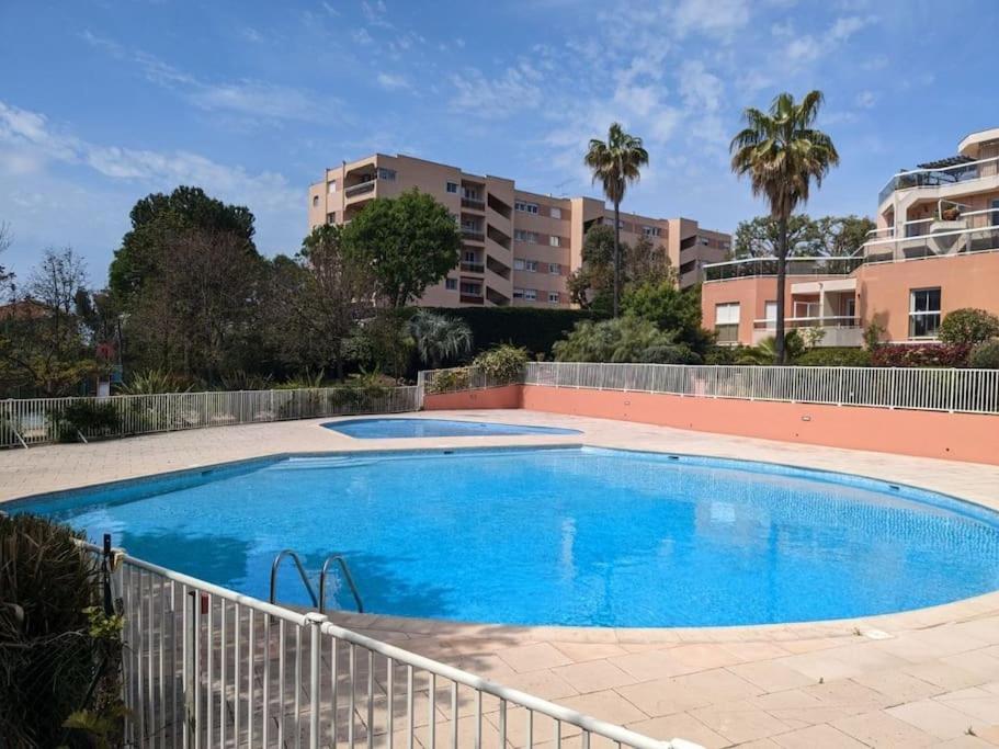 Appartement Vue Mer Sur Les Hauteurs De Nice Exterior foto
