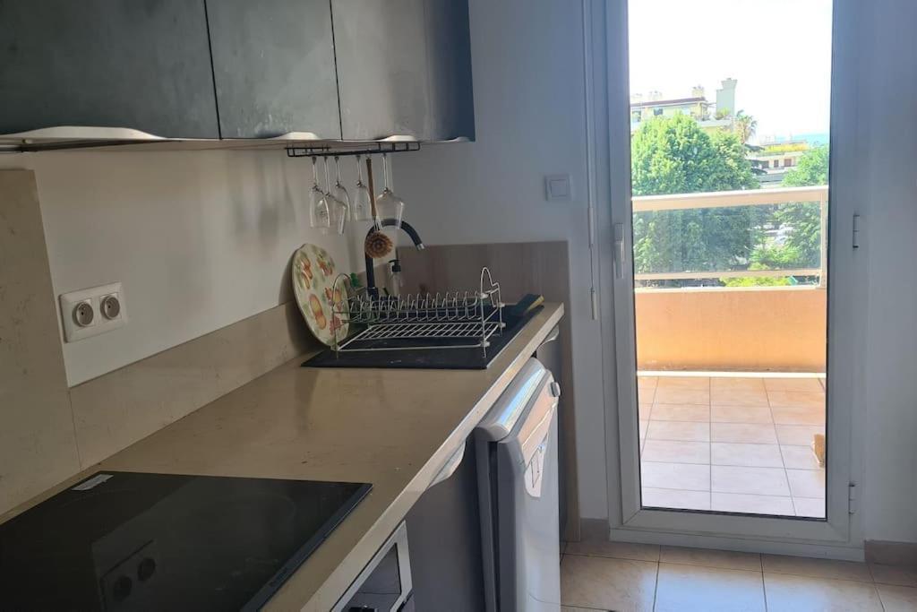 Appartement Vue Mer Sur Les Hauteurs De Nice Exterior foto