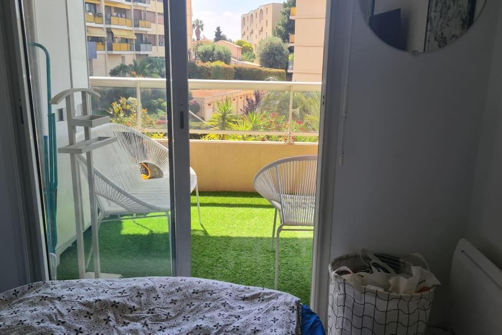 Appartement Vue Mer Sur Les Hauteurs De Nice Exterior foto